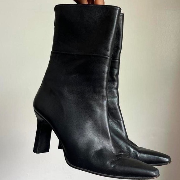 Stuart Weitzman Vintage leather upper square toe mid ankle boots - Picture 2 of 5